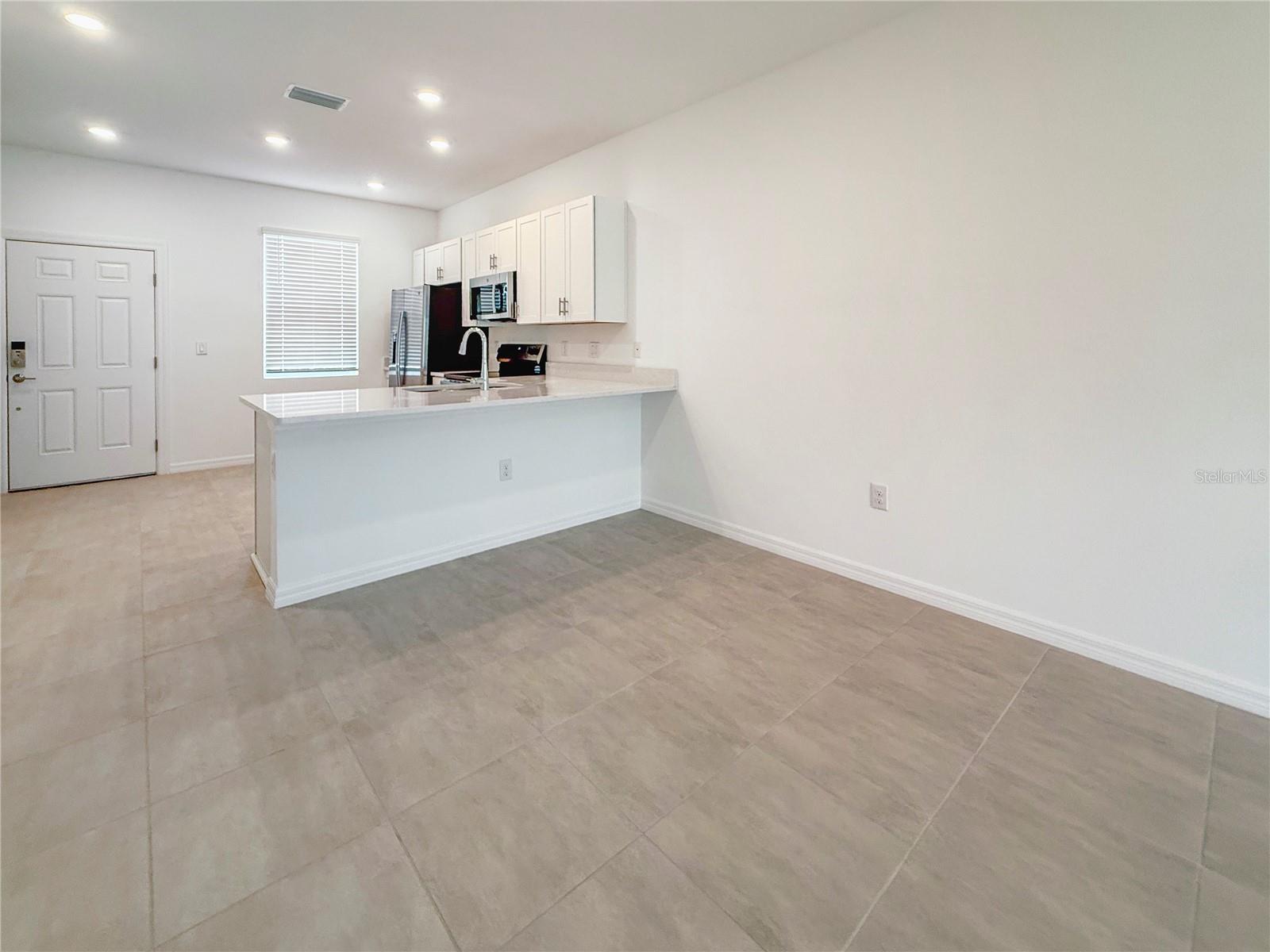Image 6 of 21 For 8956 Daybreak Street