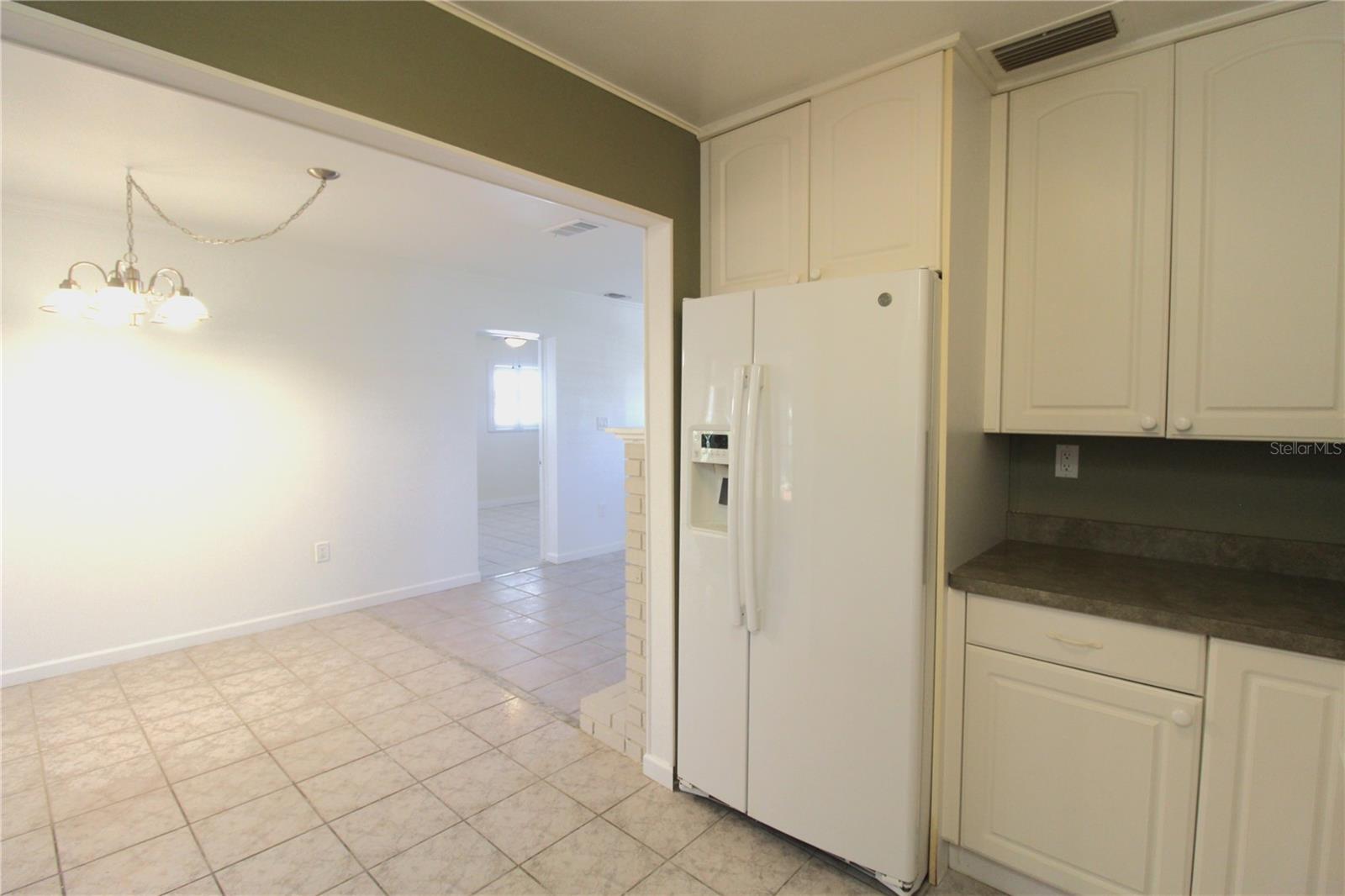 Image 4 of 26 For 6122 Brentwood Avenue