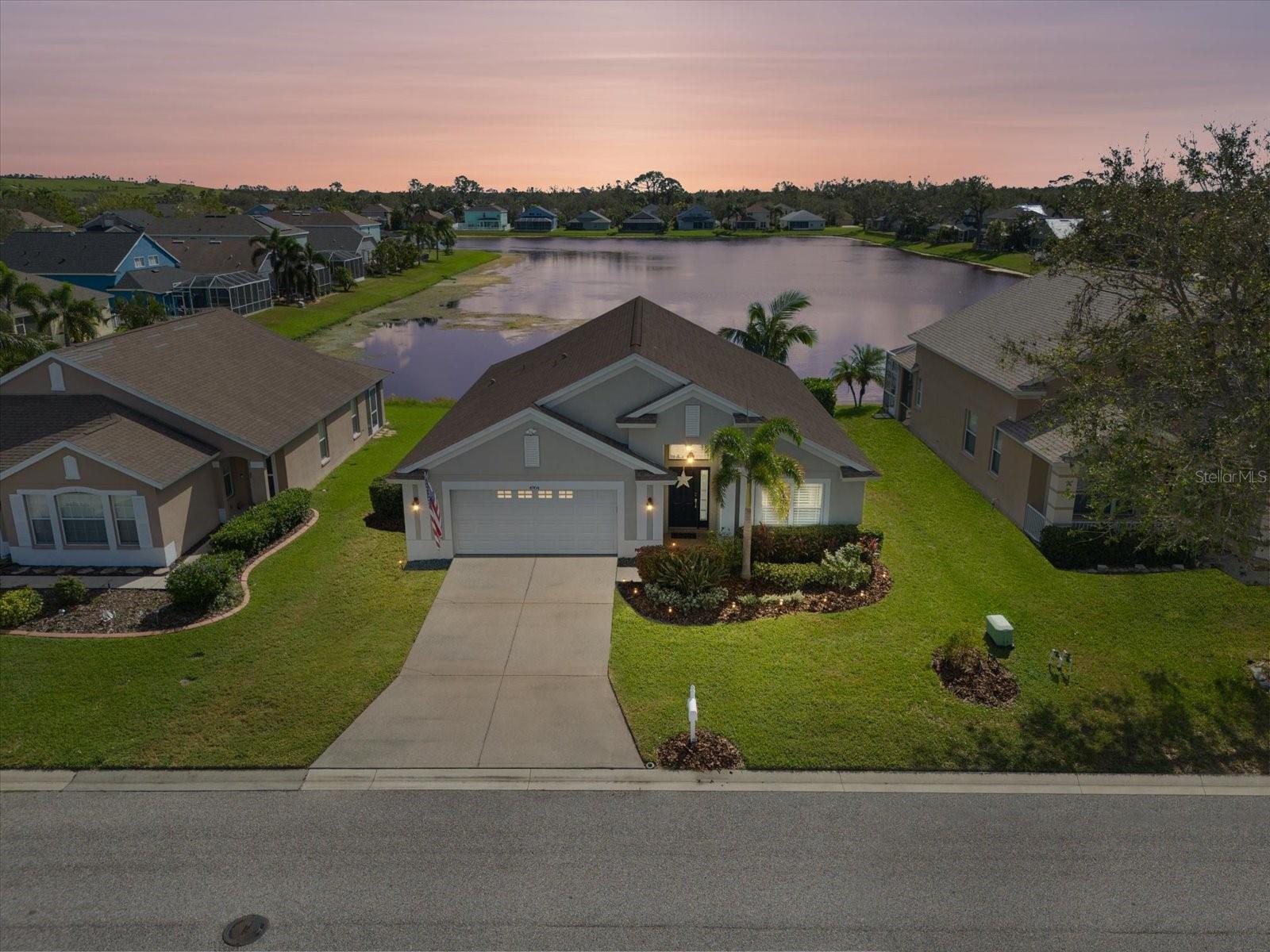 Image 2 of 50 For 4904 58th Terrace E