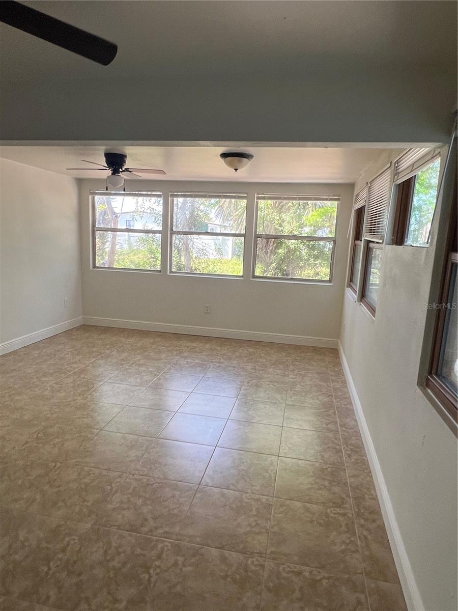 Image 13 of 18 For 21274 Coulton Avenue