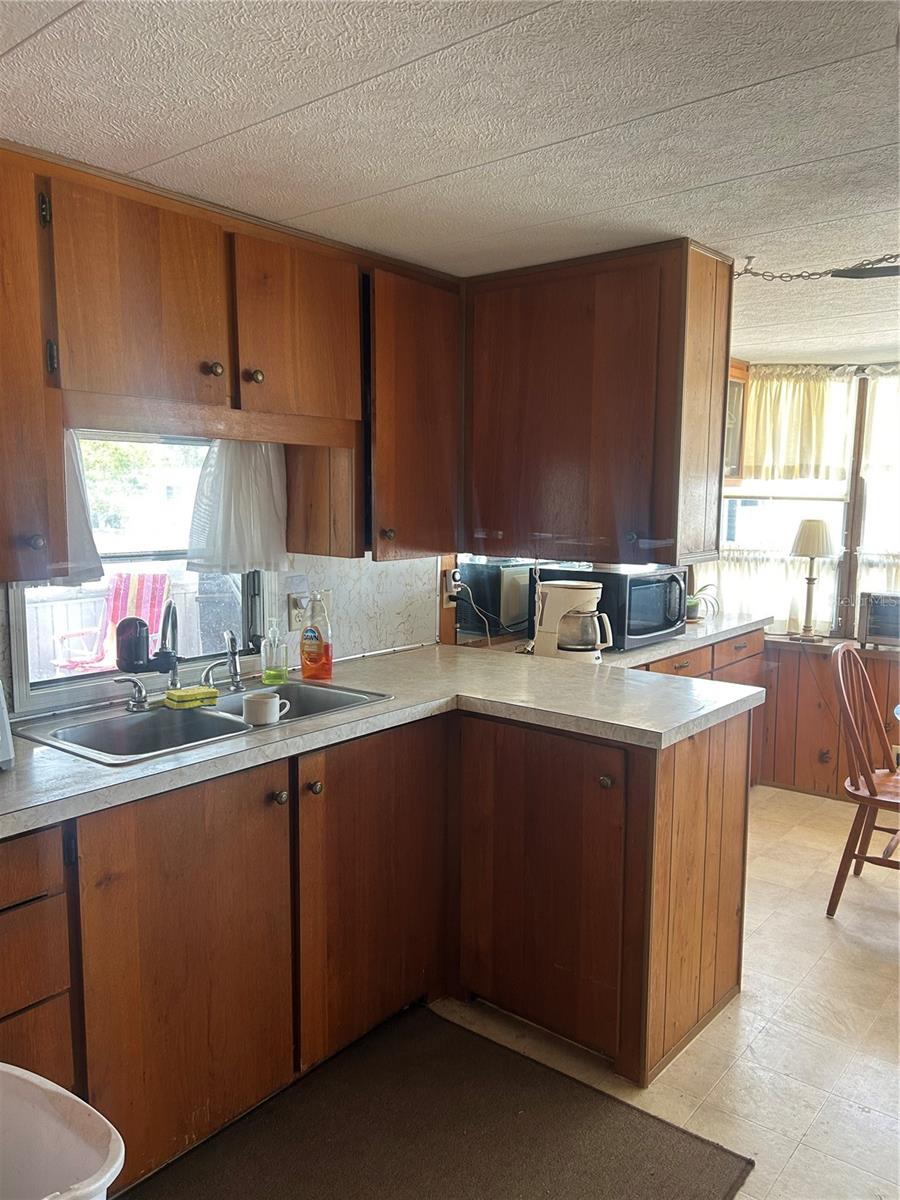 Image 15 of 20 For 406 49th Avenue Drive W