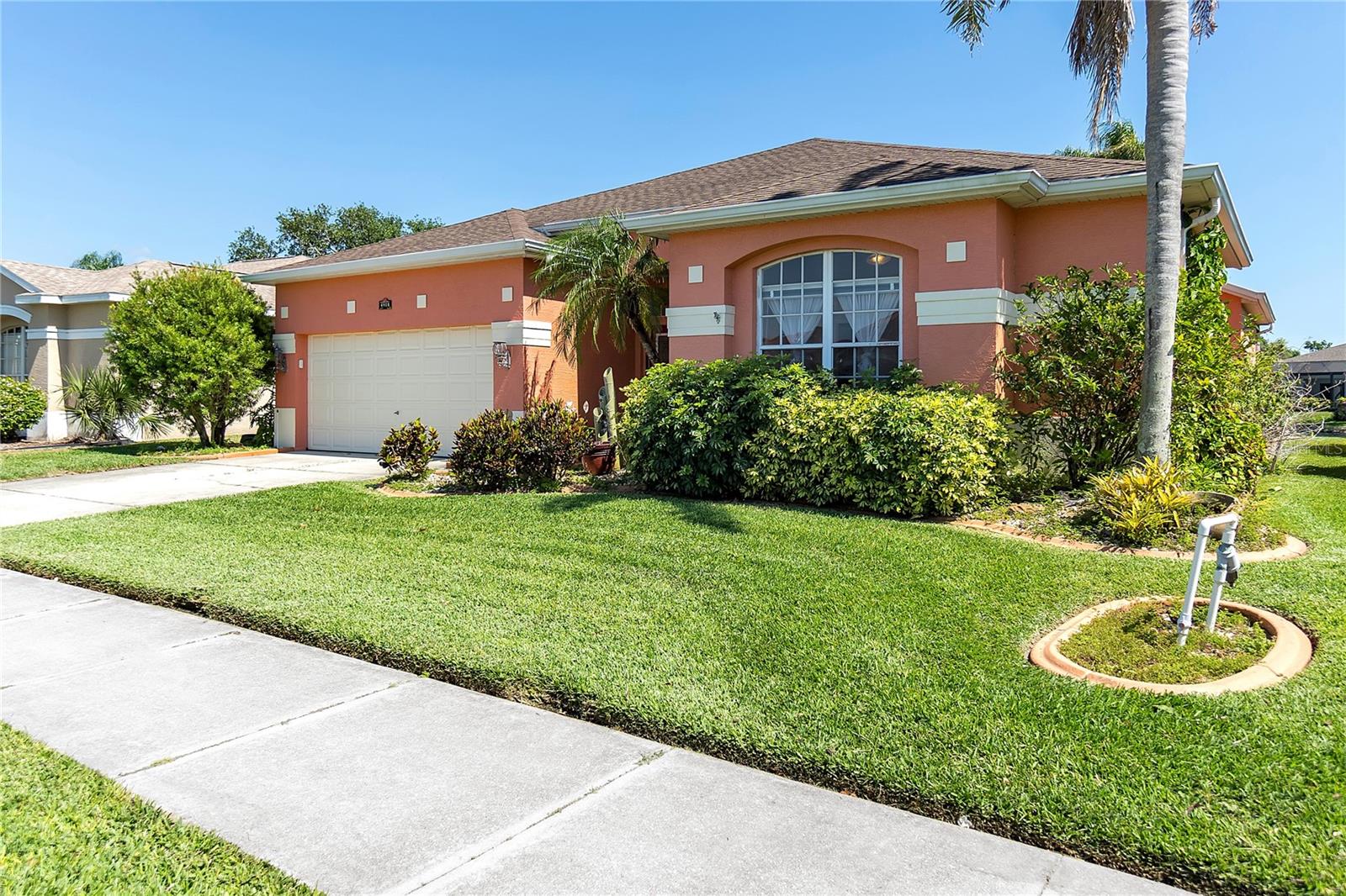 Image 3 of 52 For 4918 Avon Lane