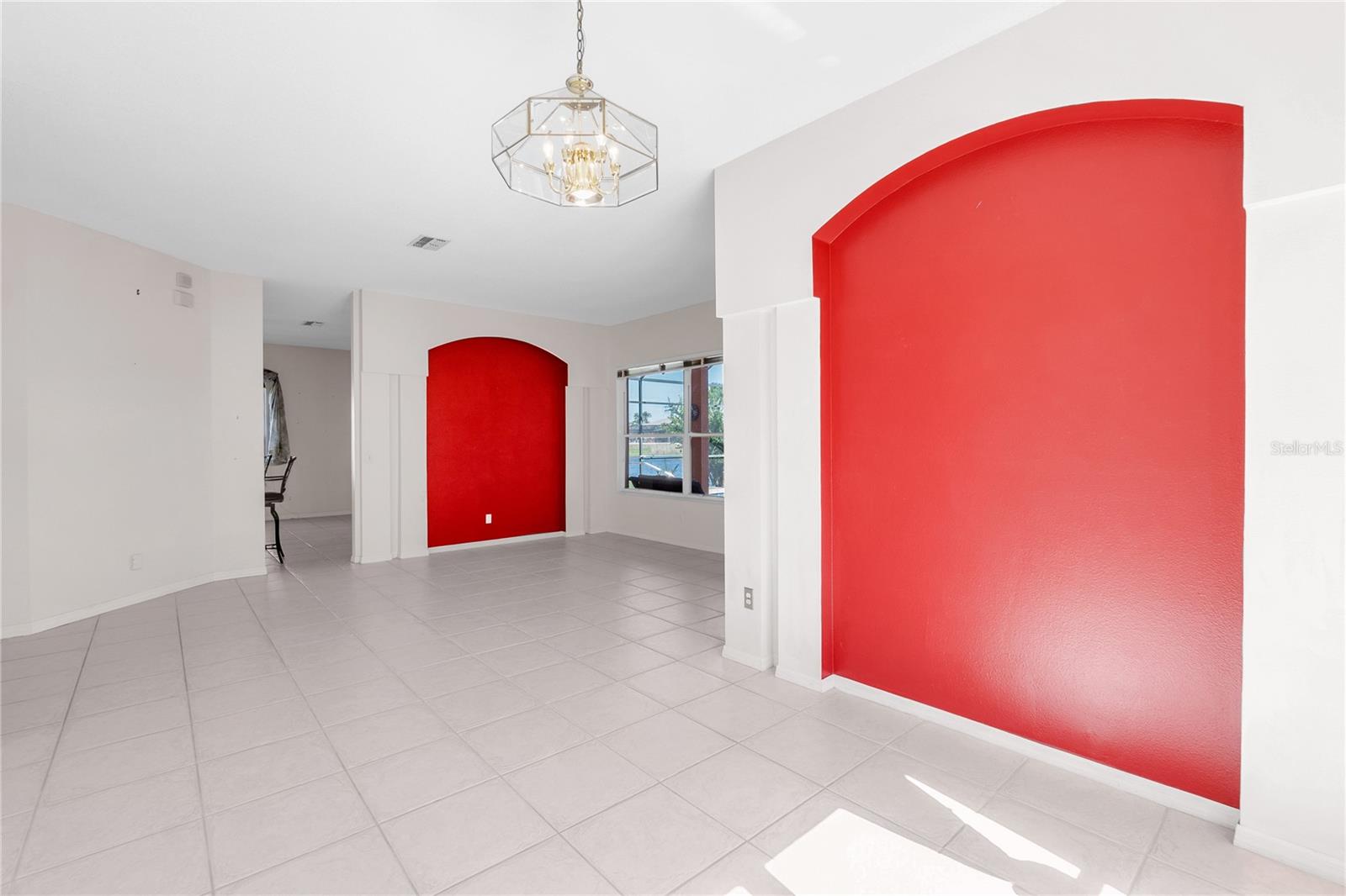 Image 8 of 52 For 4918 Avon Lane