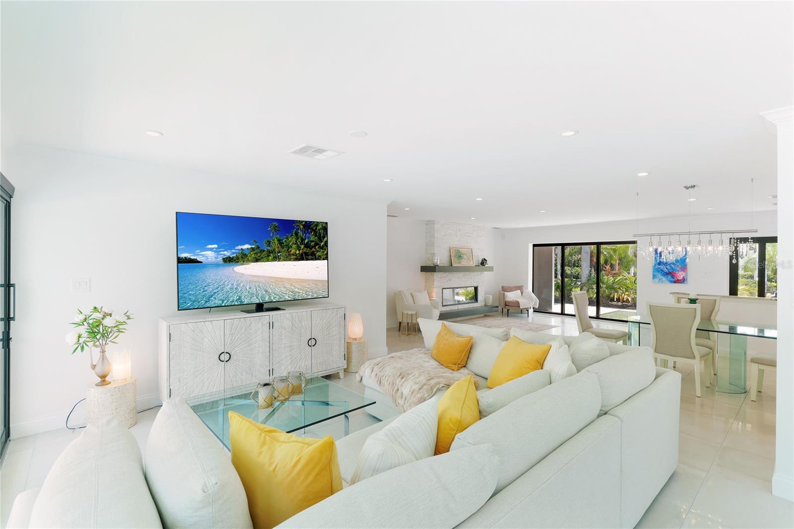Image 4 of 20 For 526 Bird Key Drive