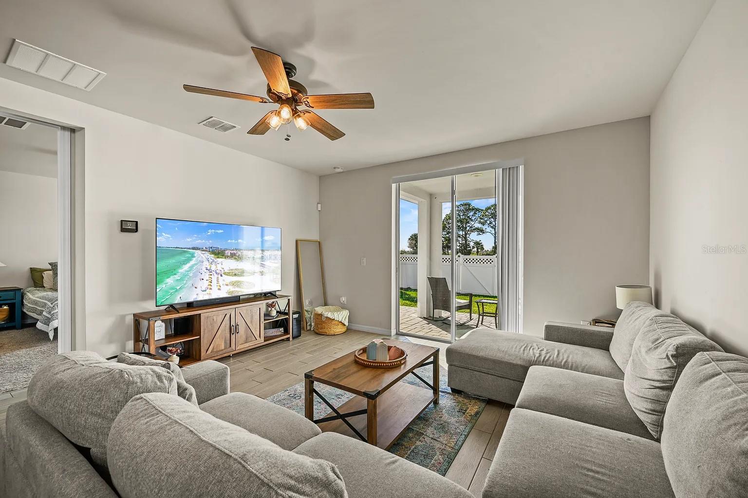 Image 17 of 21 For 43705 Cattleman Drive