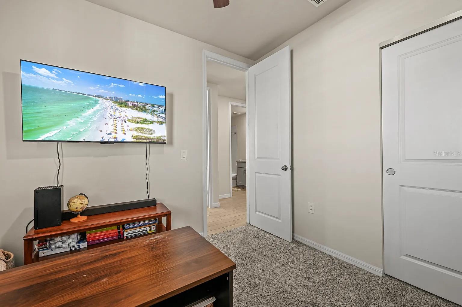 Image 18 of 21 For 43705 Cattleman Drive