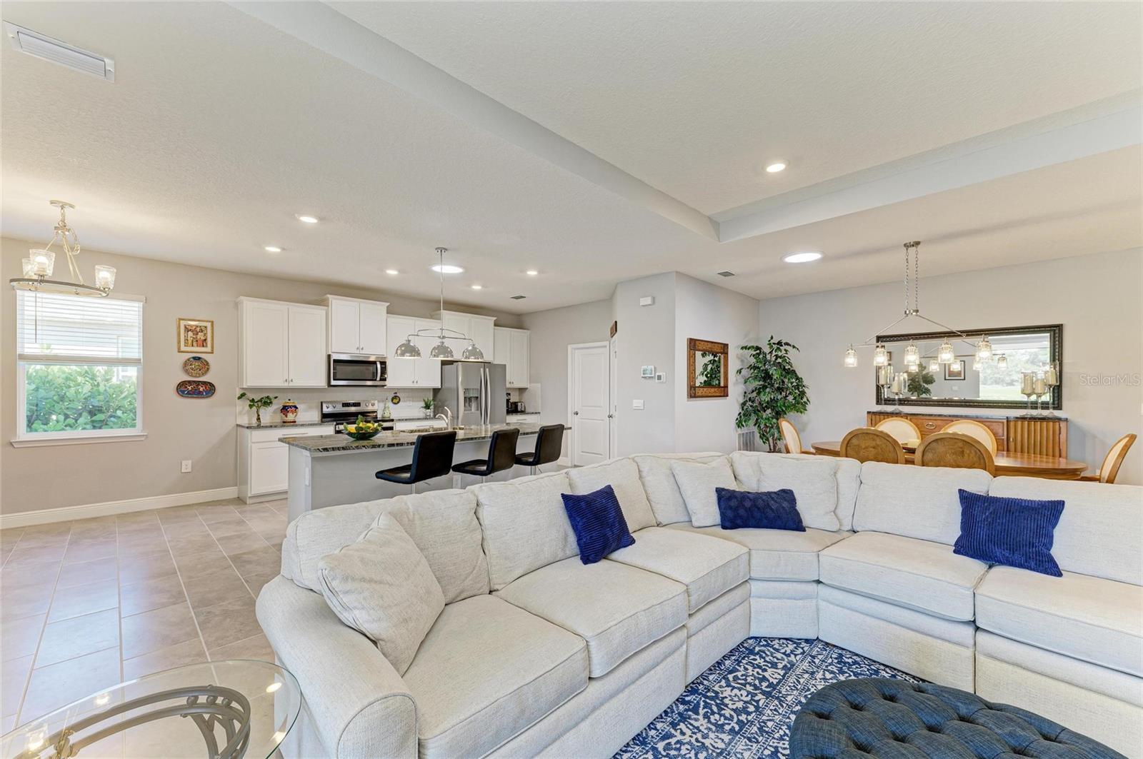 Image 18 of 83 For 17555 Cantarina Cove