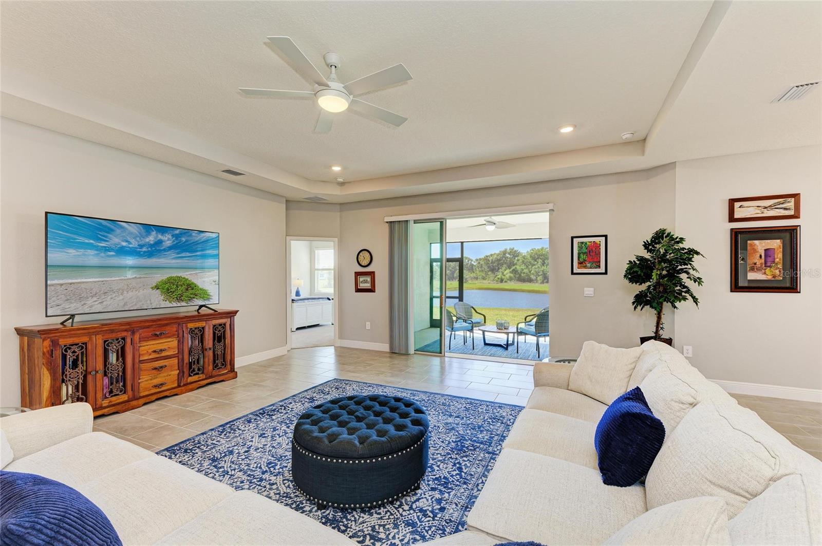 Image 29 of 83 For 17555 Cantarina Cove