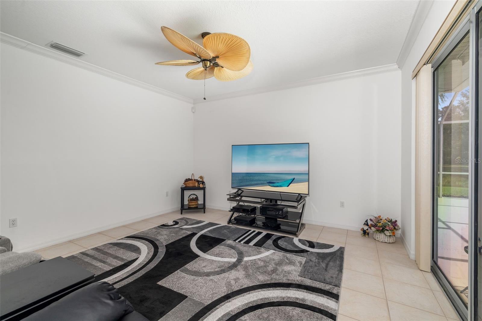 Image 17 of 44 For 9101 Yarberry Street