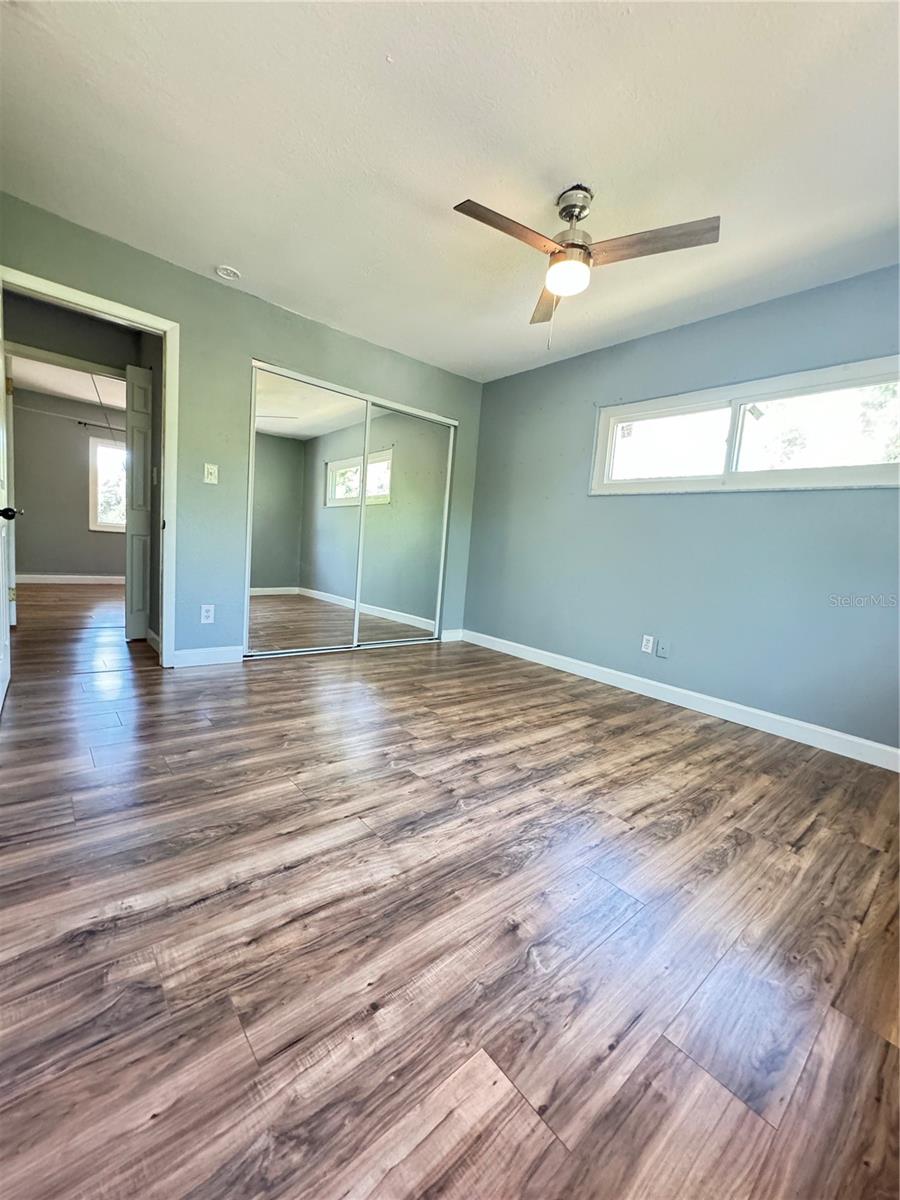 Image 17 of 31 For 307 Amherst Avenue 44