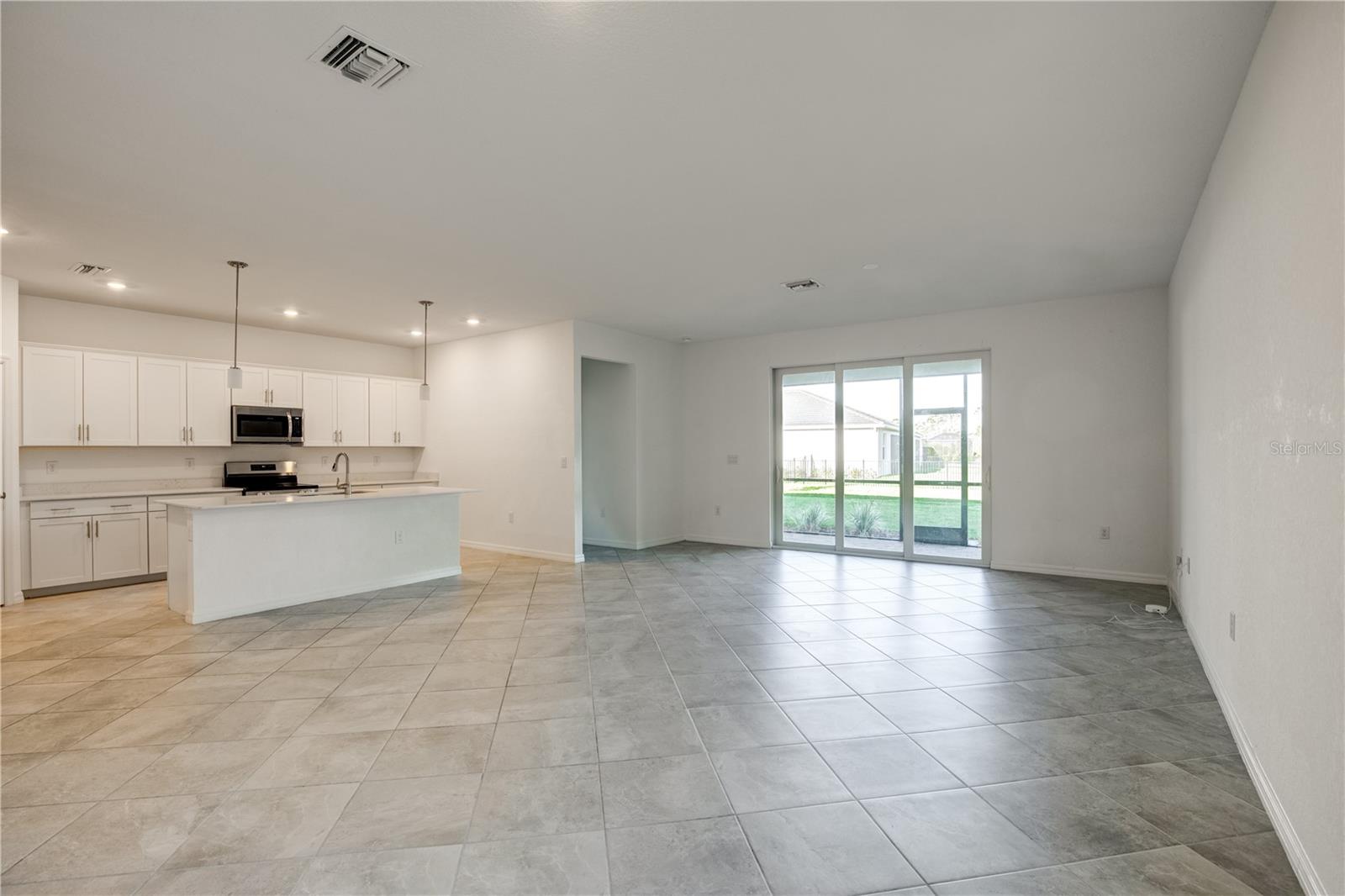 Image 18 of 21 For 19065 Cabernet Court