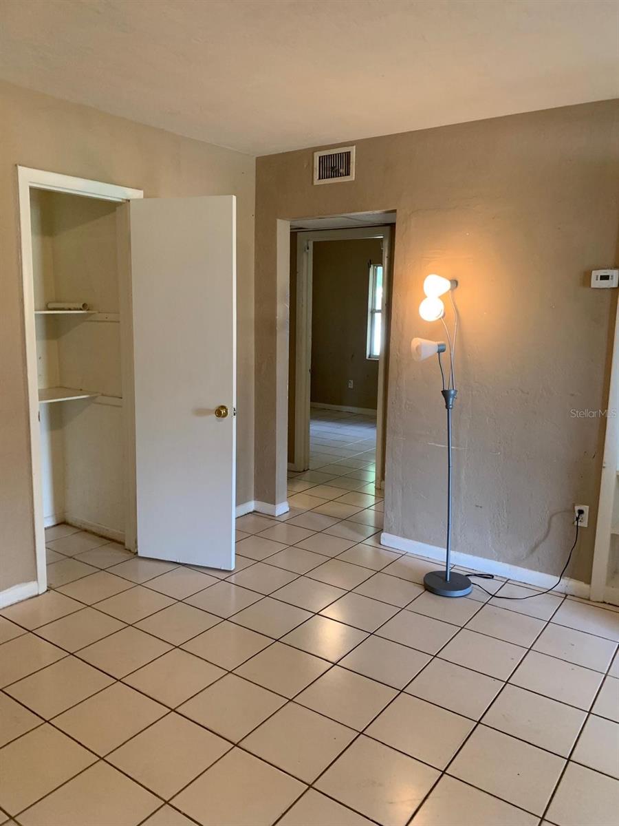 Image 3 of 14 For 21266 Coulton Avenue