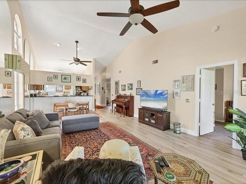 Image 10 of 54 For 7724 Palm Aire Lane