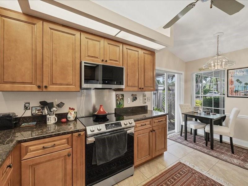 Image 14 of 54 For 7724 Palm Aire Lane
