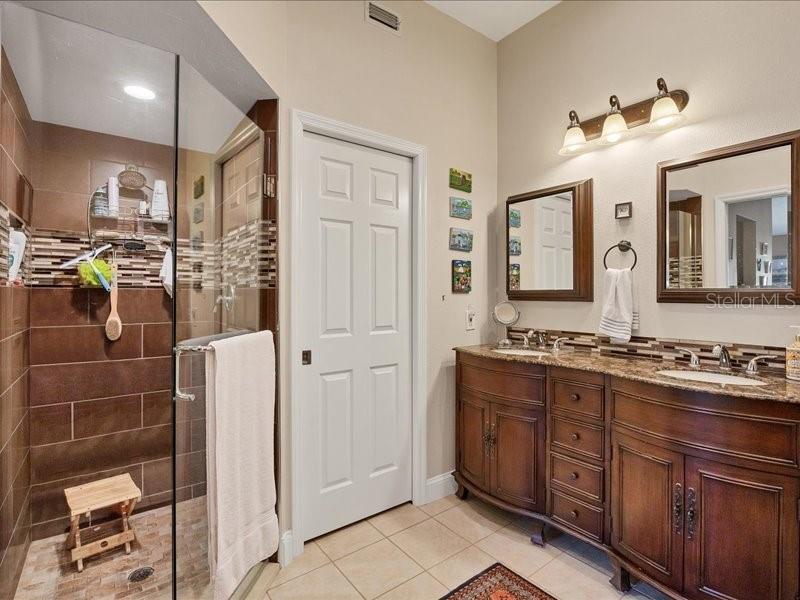 Image 23 of 54 For 7724 Palm Aire Lane
