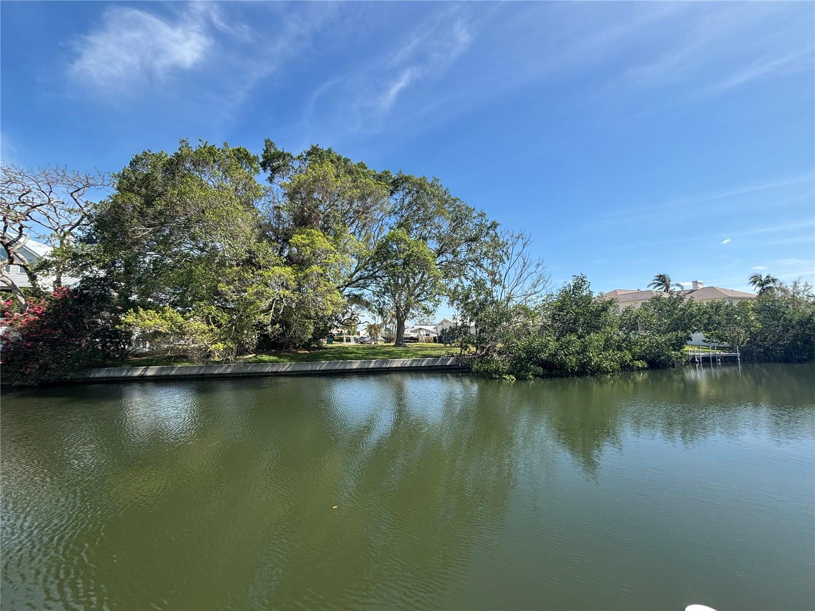 Image 7 of 8 For 4417 Dolphin Lane