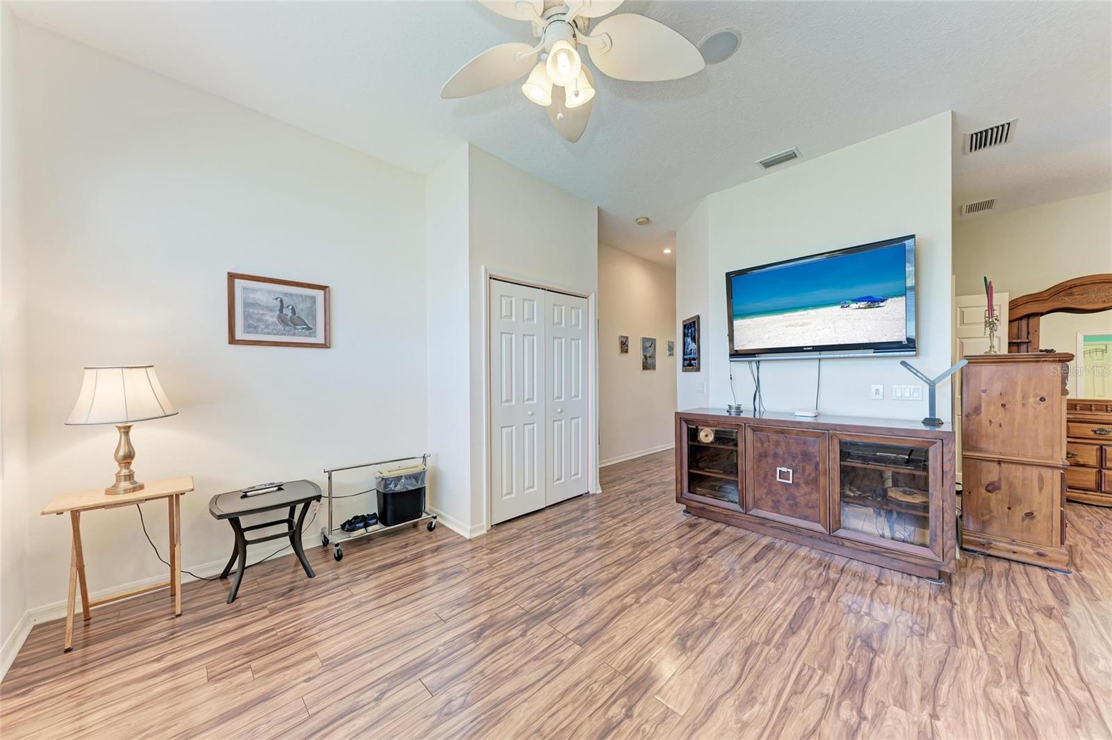 Image 22 of 58 For 6106 New Paris Way