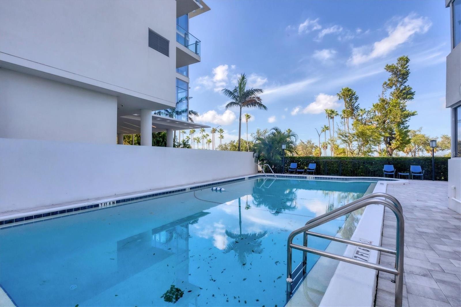 Image 34 of 39 For 555 Gulfstream Avenue 1401
