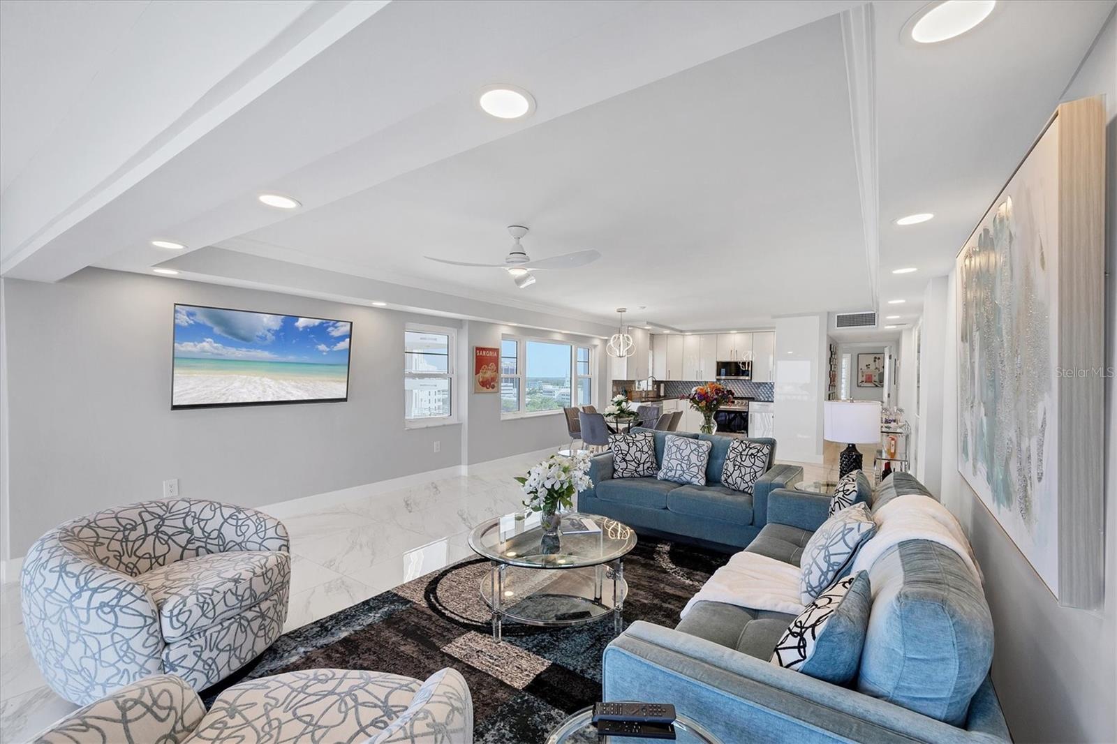 Image 8 of 39 For 555 Gulfstream Avenue 1401