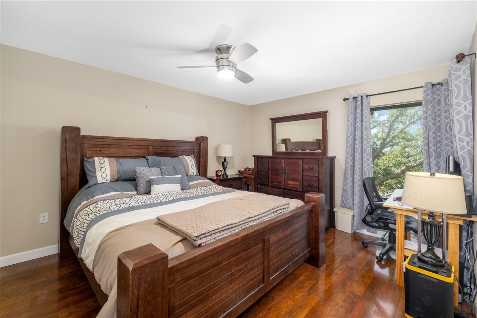 Image 11 of 45 For 7203 Curtiss Avenue 3d