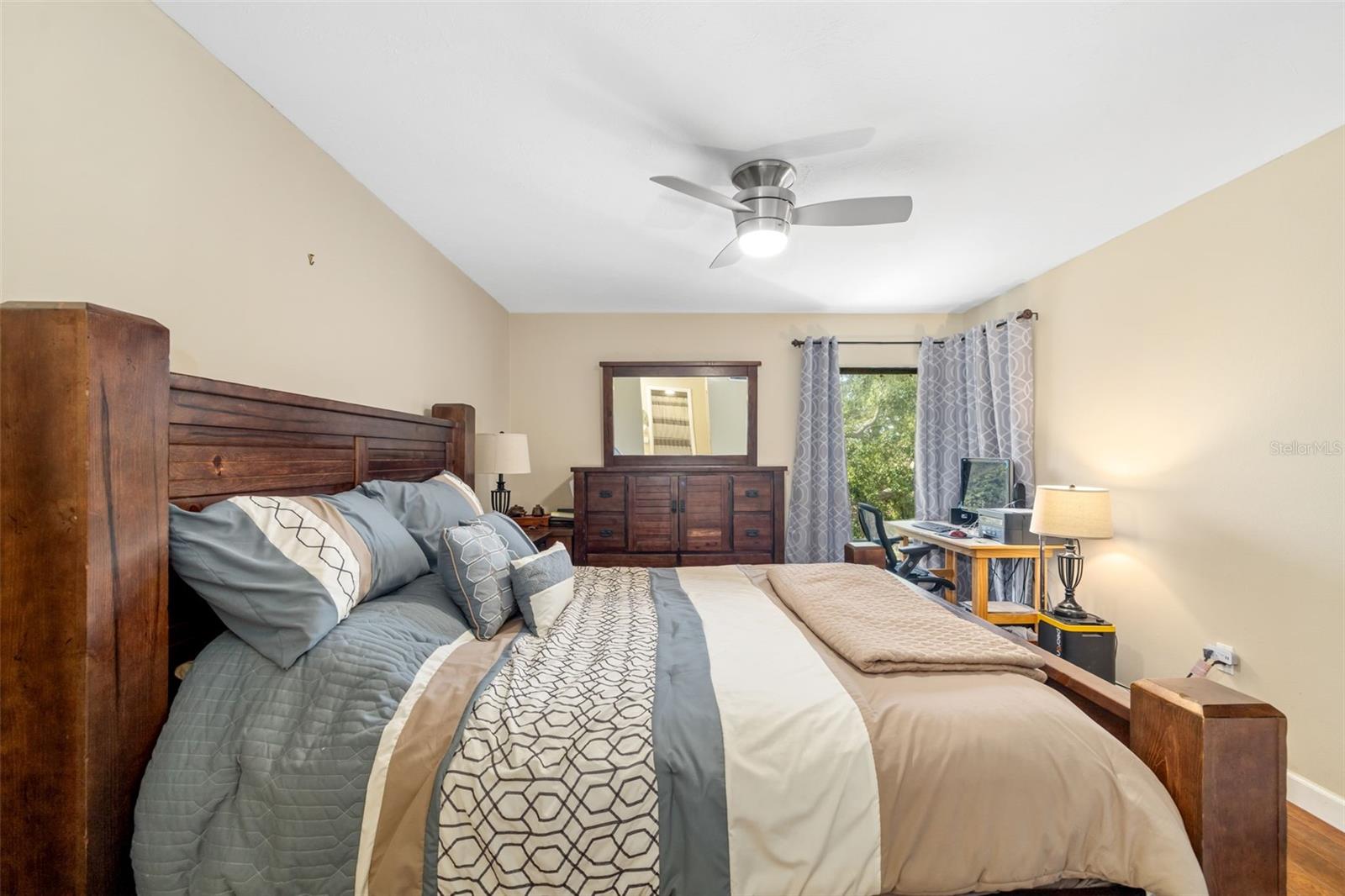 Image 16 of 45 For 7203 Curtiss Avenue 3d