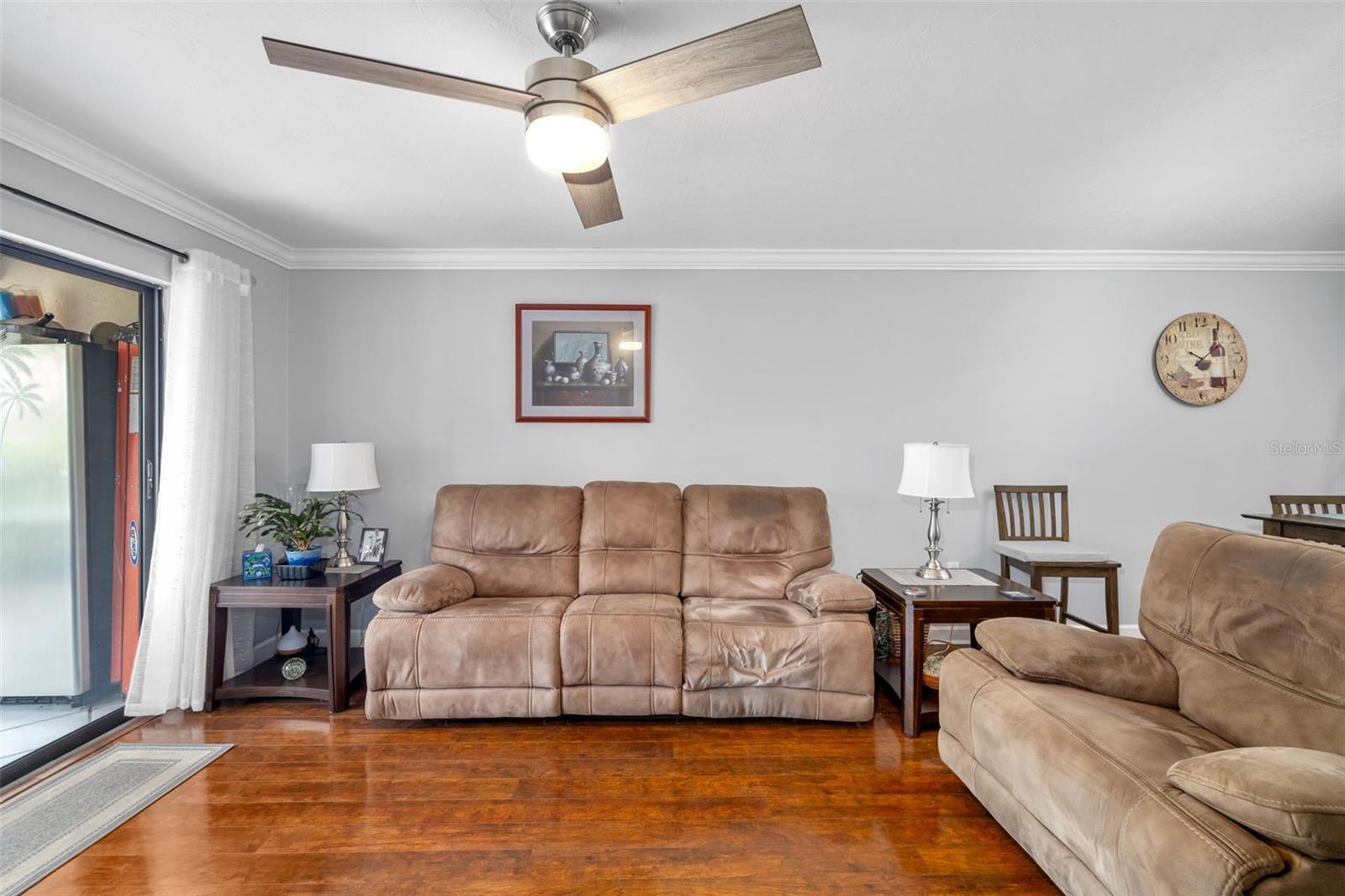 Image 3 of 45 For 7203 Curtiss Avenue 3d