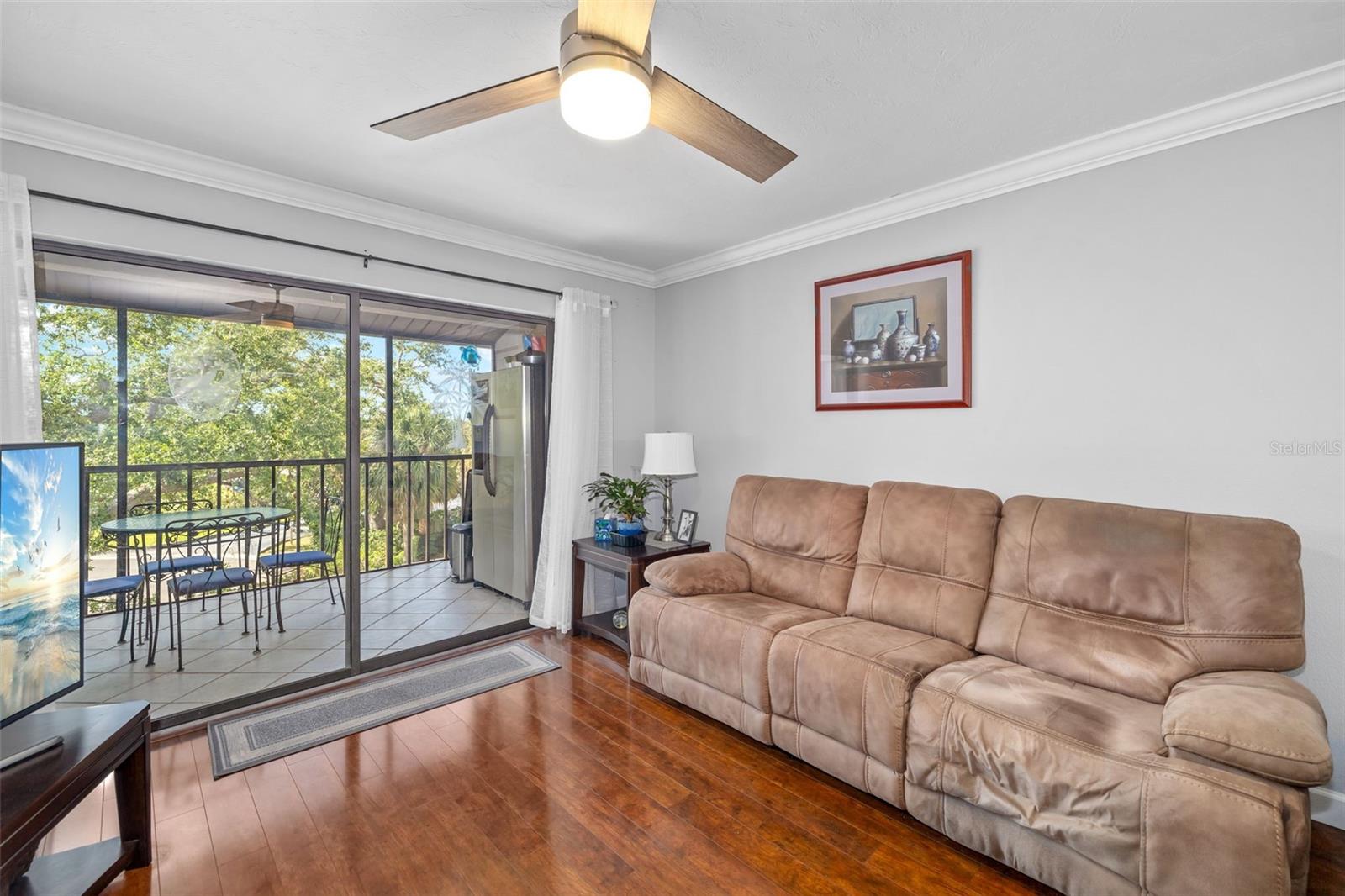 Image 4 of 45 For 7203 Curtiss Avenue 3d