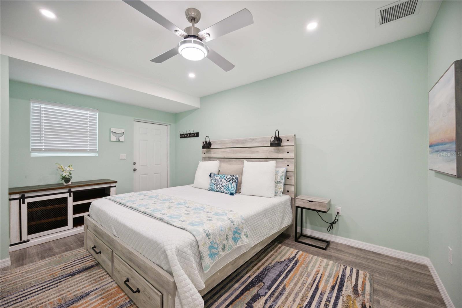 Image 10 of 19 For 2425 Clematis Street