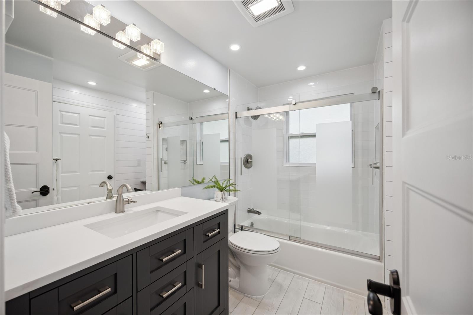 Image 13 of 19 For 2425 Clematis Street