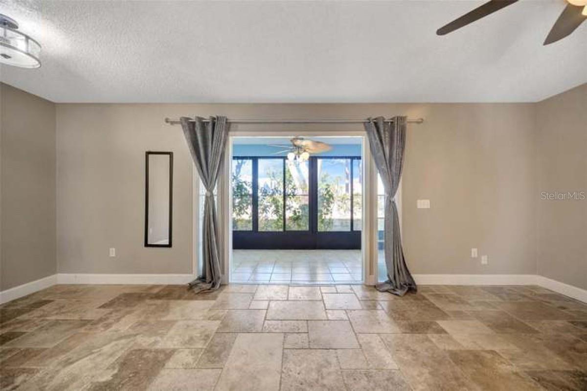 Image 11 of 24 For 4239 Brentwood Park Circle