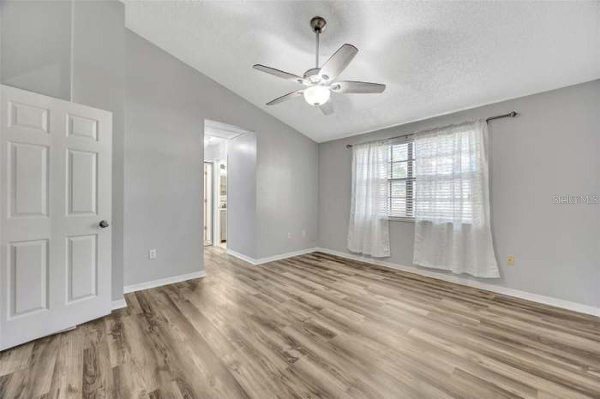 Image 16 of 24 For 4239 Brentwood Park Circle