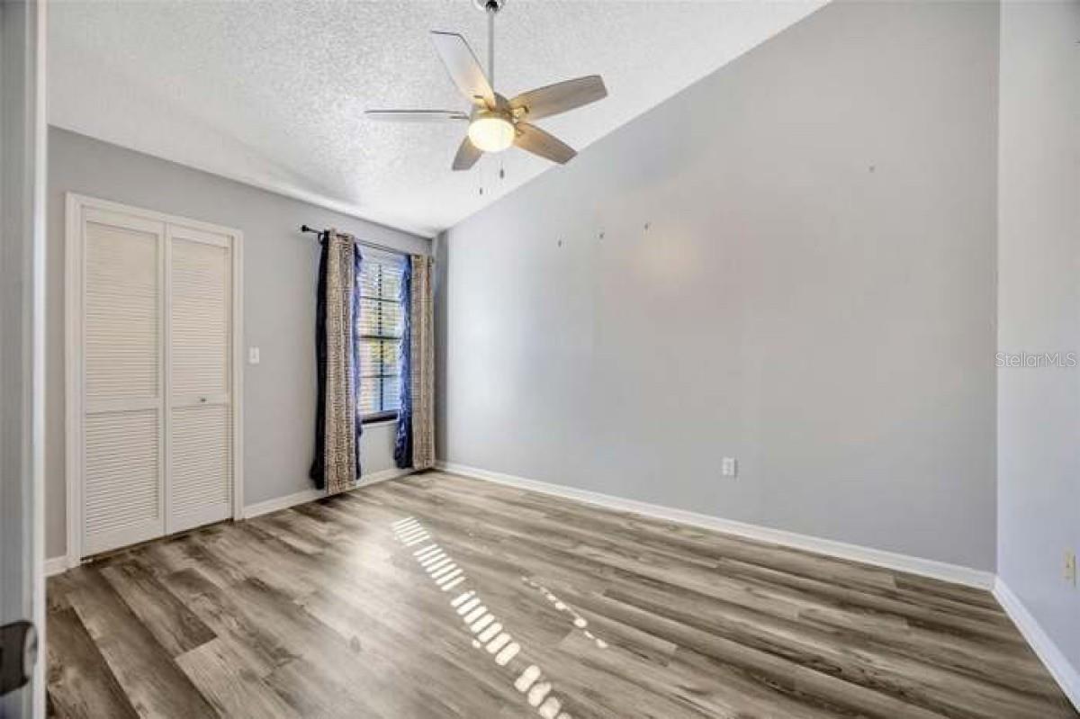 Image 21 of 24 For 4239 Brentwood Park Circle