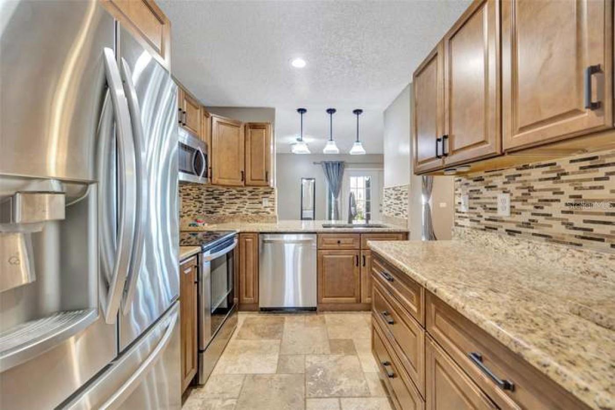 Image 6 of 24 For 4239 Brentwood Park Circle