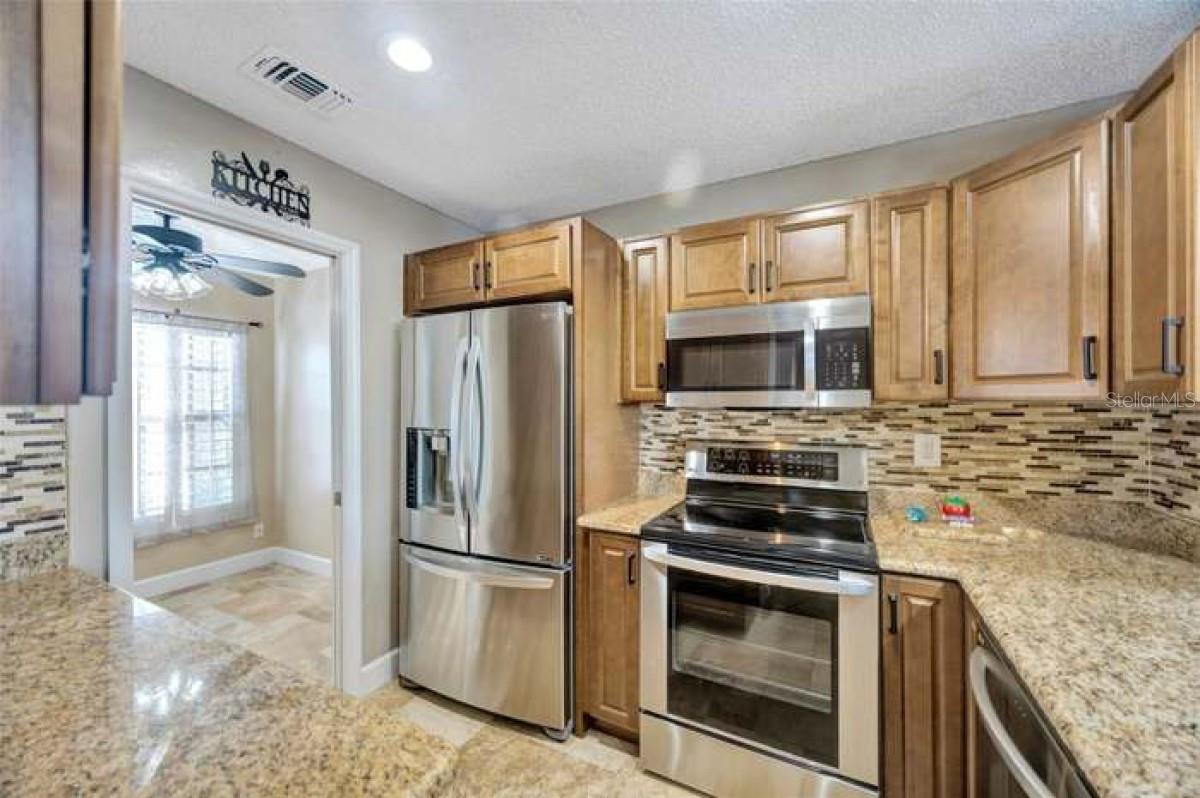 Image 7 of 24 For 4239 Brentwood Park Circle