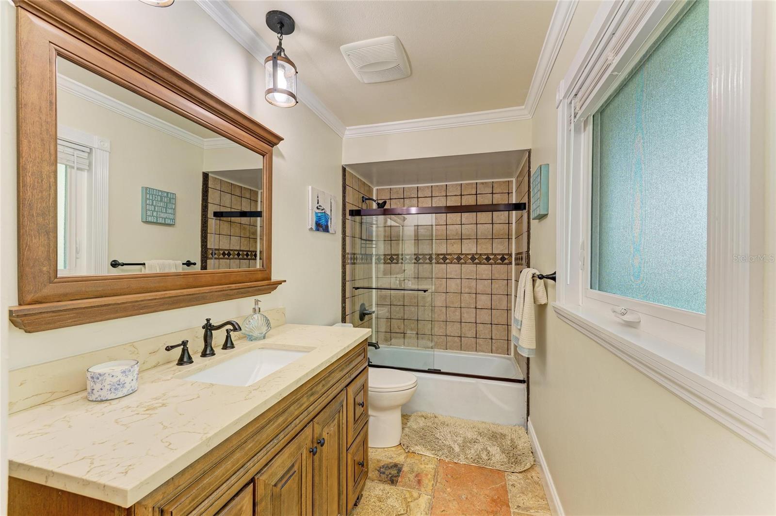 Image 24 of 65 For 2908 Mayflower Street