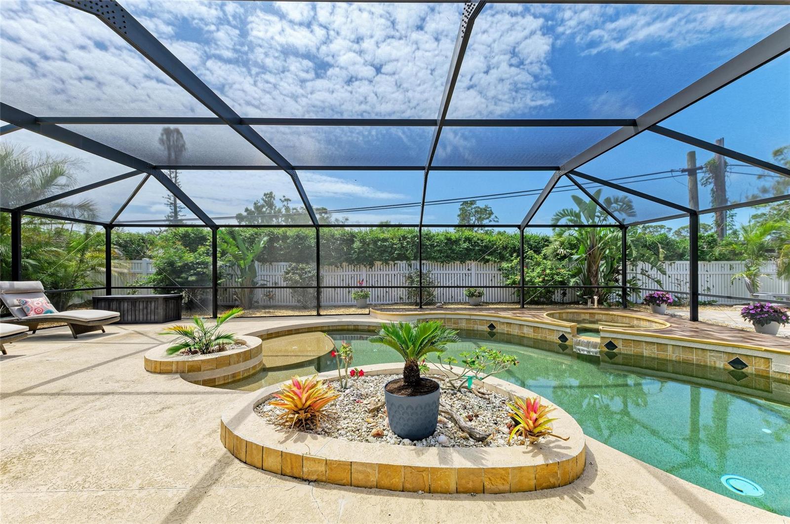 Image 39 of 65 For 2908 Mayflower Street