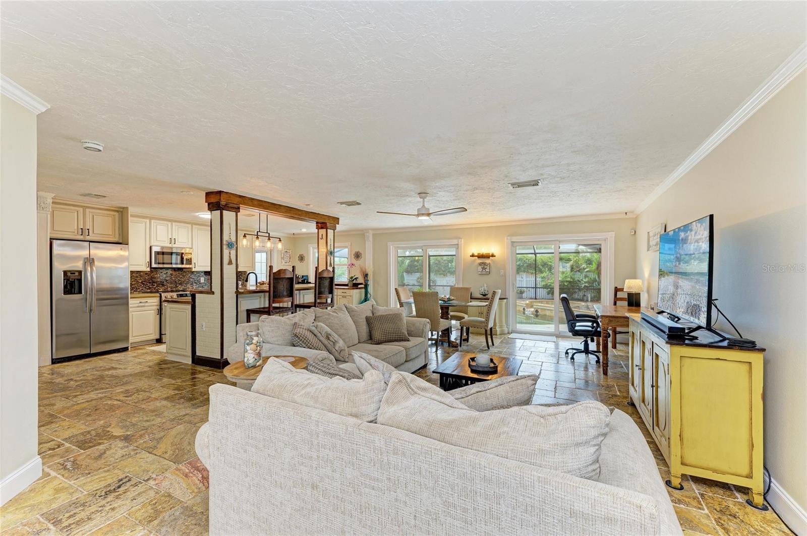 Image 6 of 65 For 2908 Mayflower Street