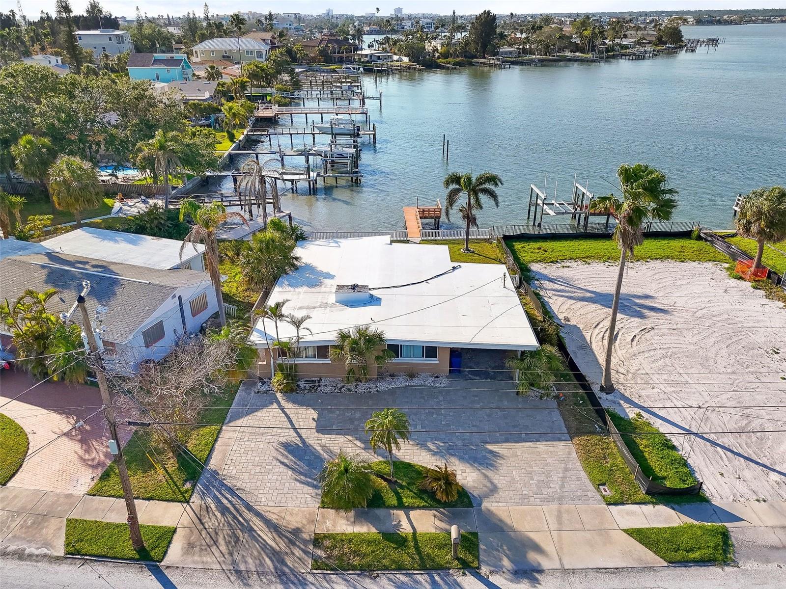 Image 10 of 16 For 15305 Harbor Drive
