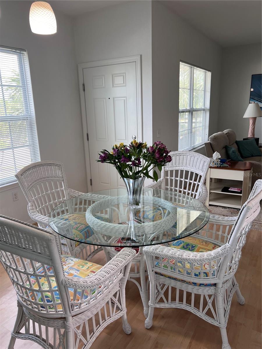 Image 4 of 37 For 5741 Soldier Circle 202