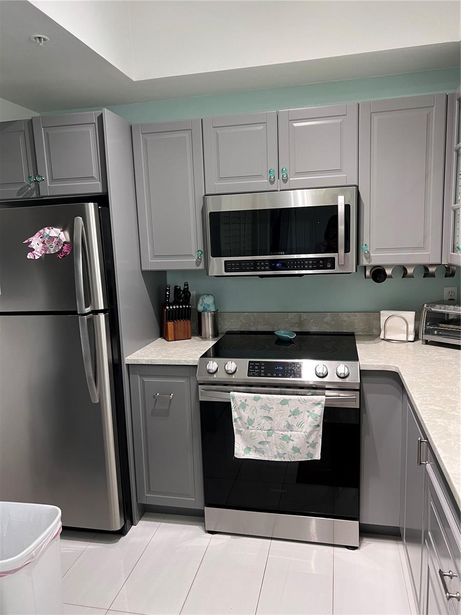 Image 7 of 37 For 5741 Soldier Circle 202