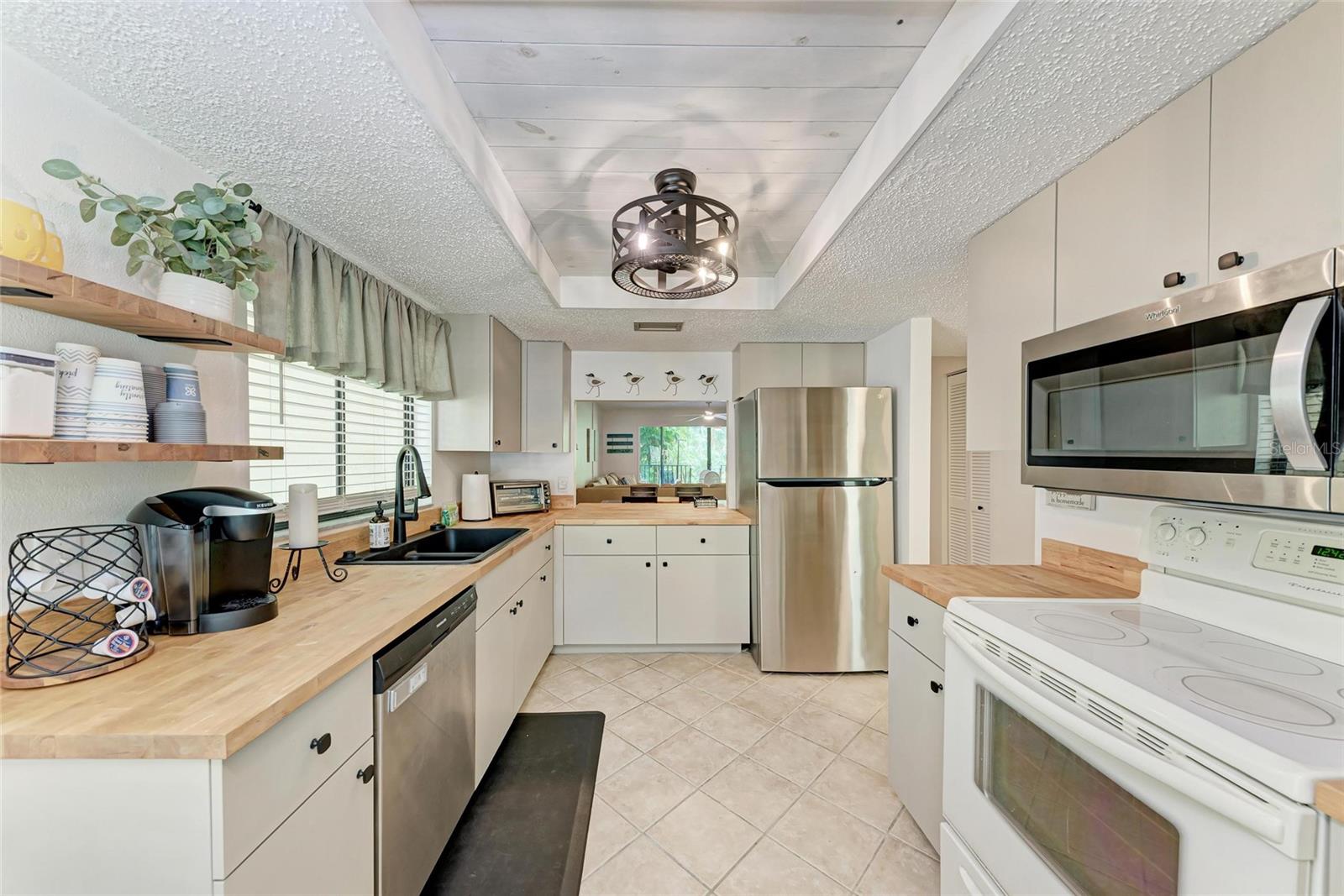 Image 10 of 45 For 3803 Sun Eagle Lane 203