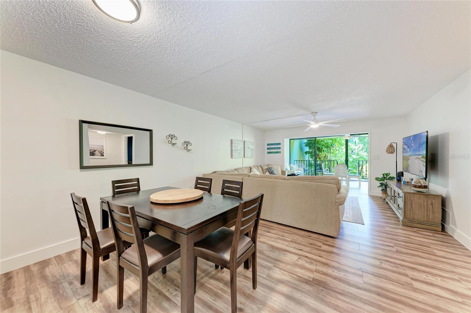 Image 12 of 45 For 3803 Sun Eagle Lane 203
