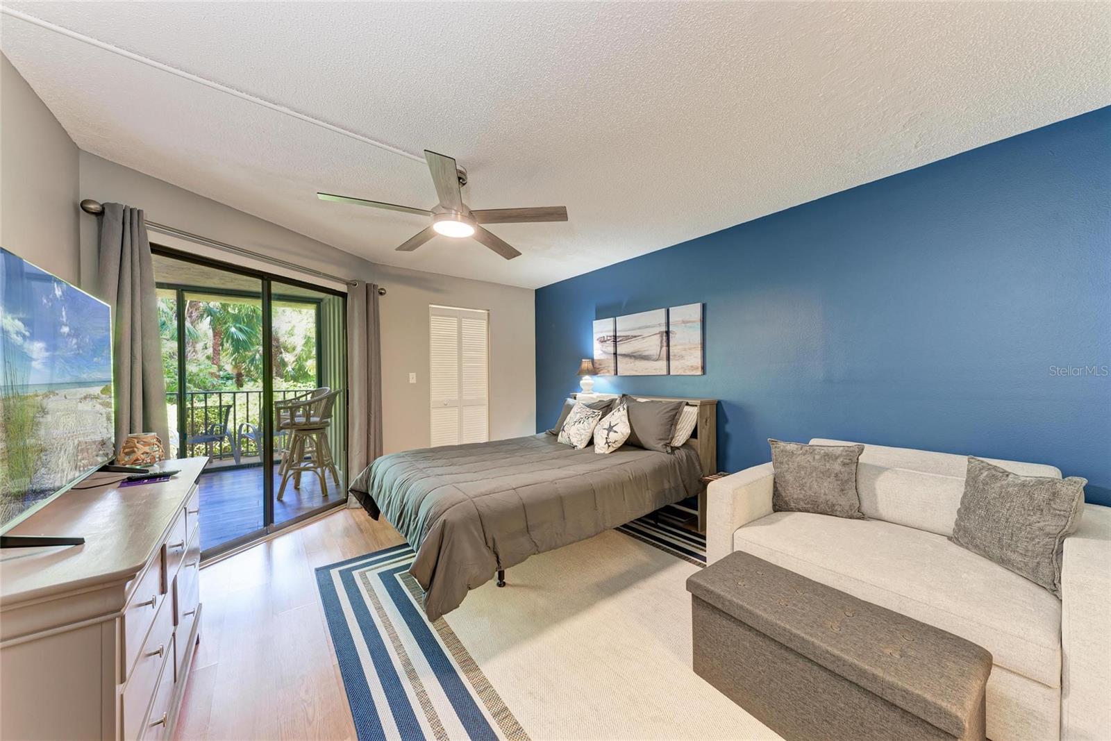 Image 15 of 45 For 3803 Sun Eagle Lane 203
