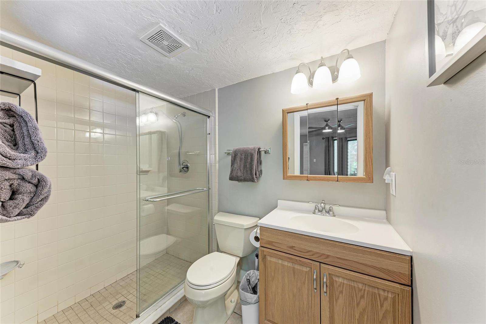 Image 19 of 45 For 3803 Sun Eagle Lane 203