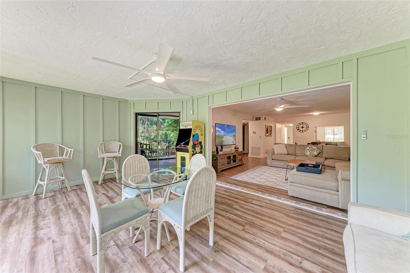 Image 27 of 45 For 3803 Sun Eagle Lane 203