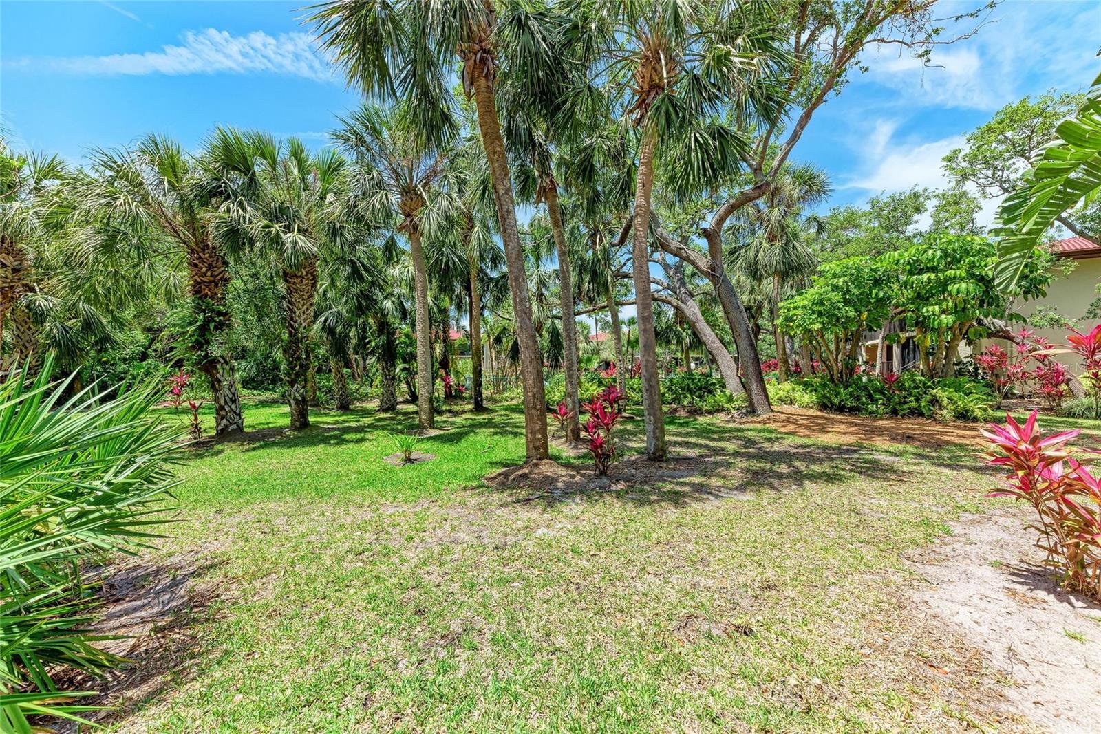 Image 33 of 45 For 3803 Sun Eagle Lane 203
