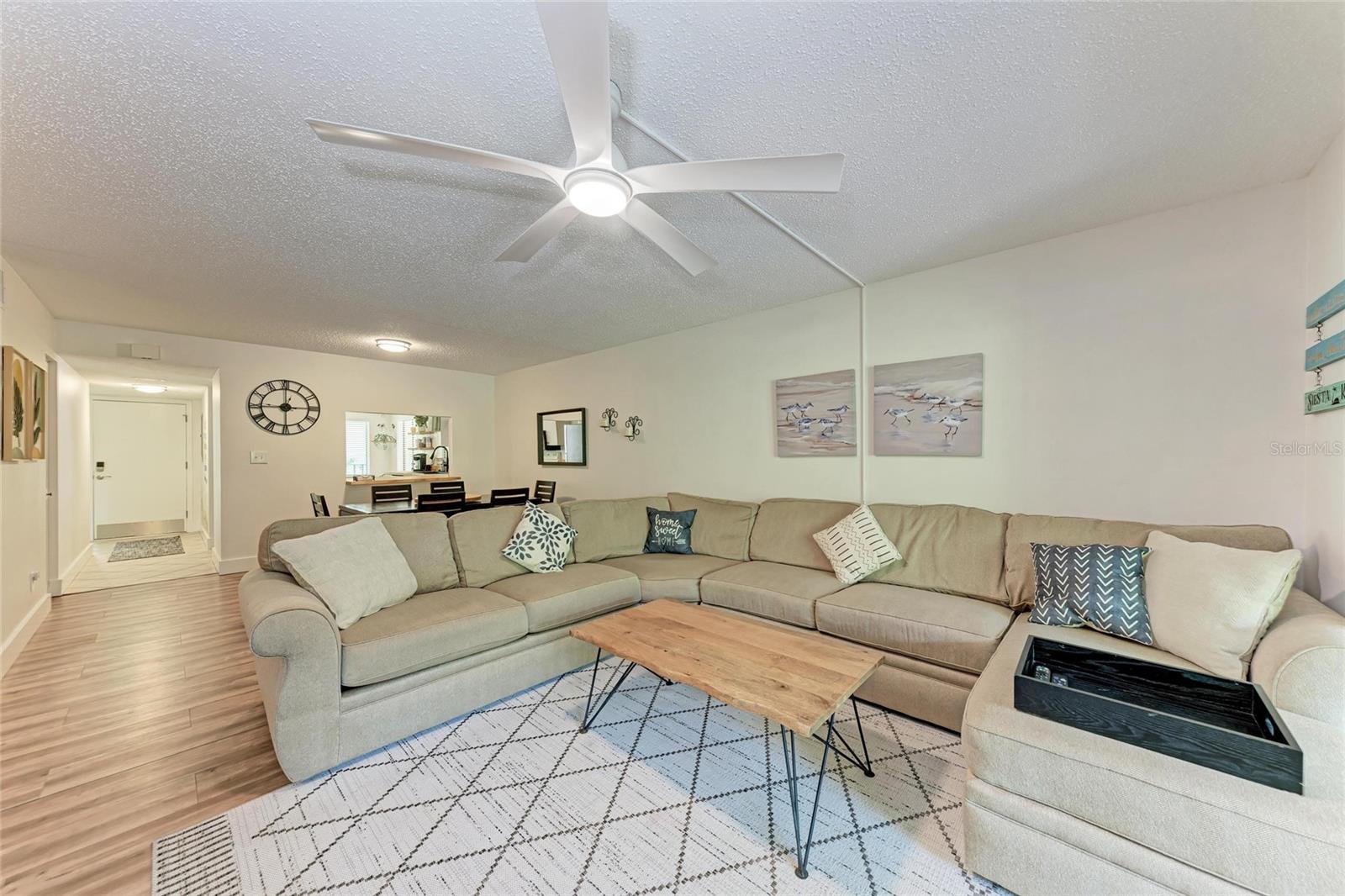 Image 6 of 45 For 3803 Sun Eagle Lane 203