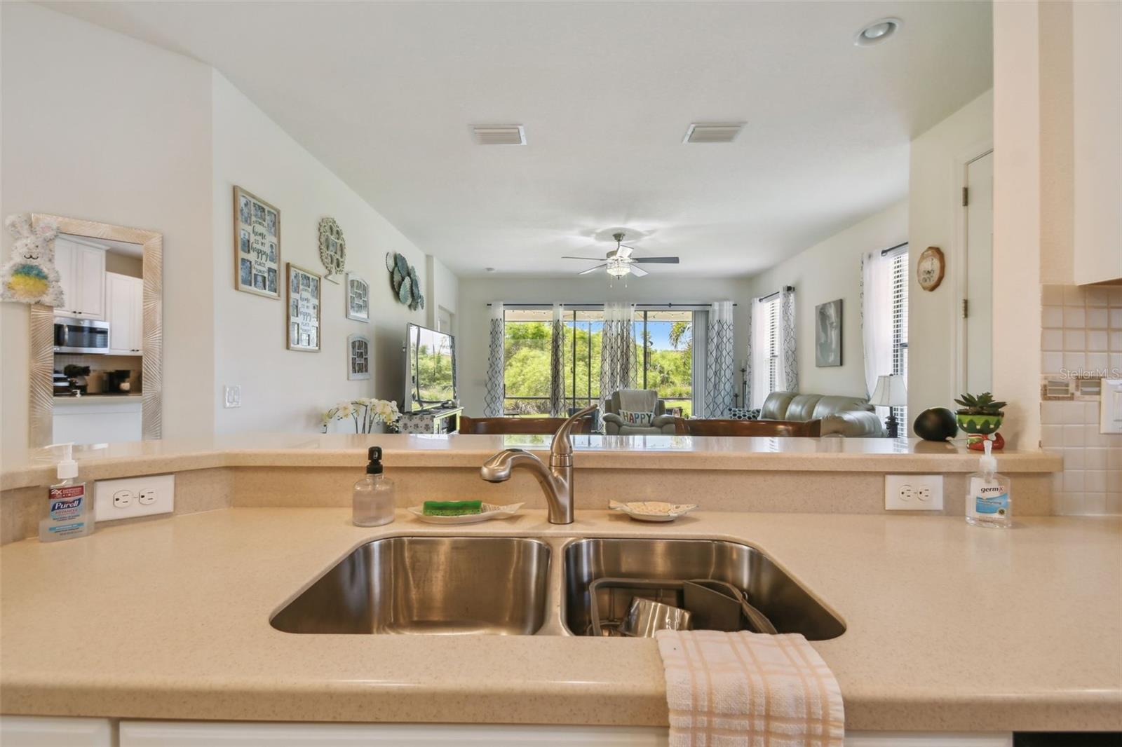 Image 17 of 62 For 10205 Saint Francis Terrace