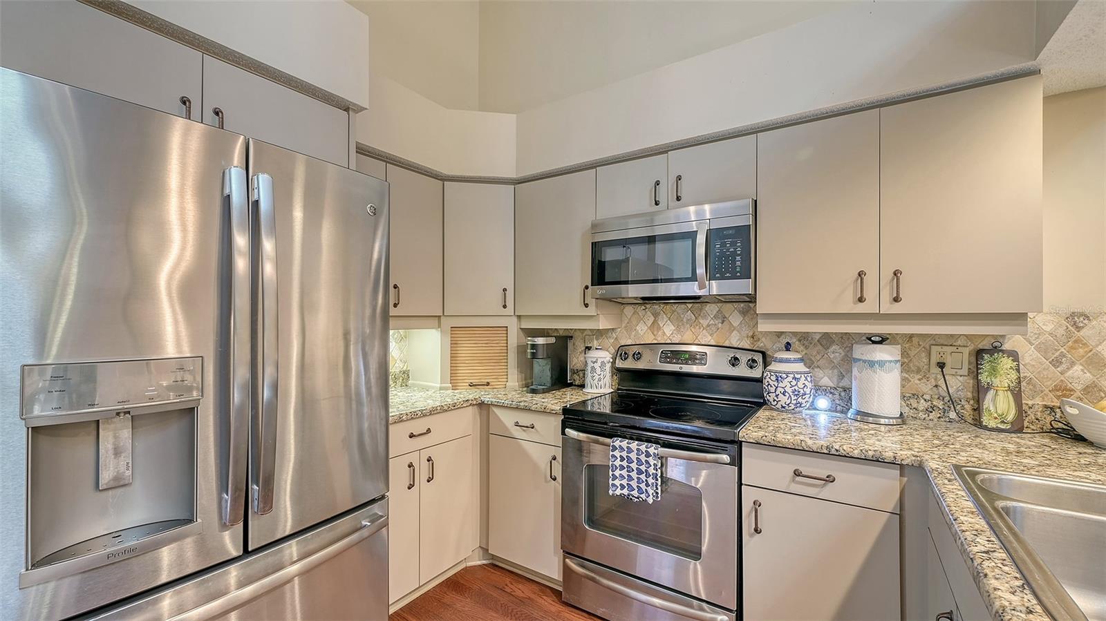 Image 14 of 55 For 4691 Las Brisas Lane
