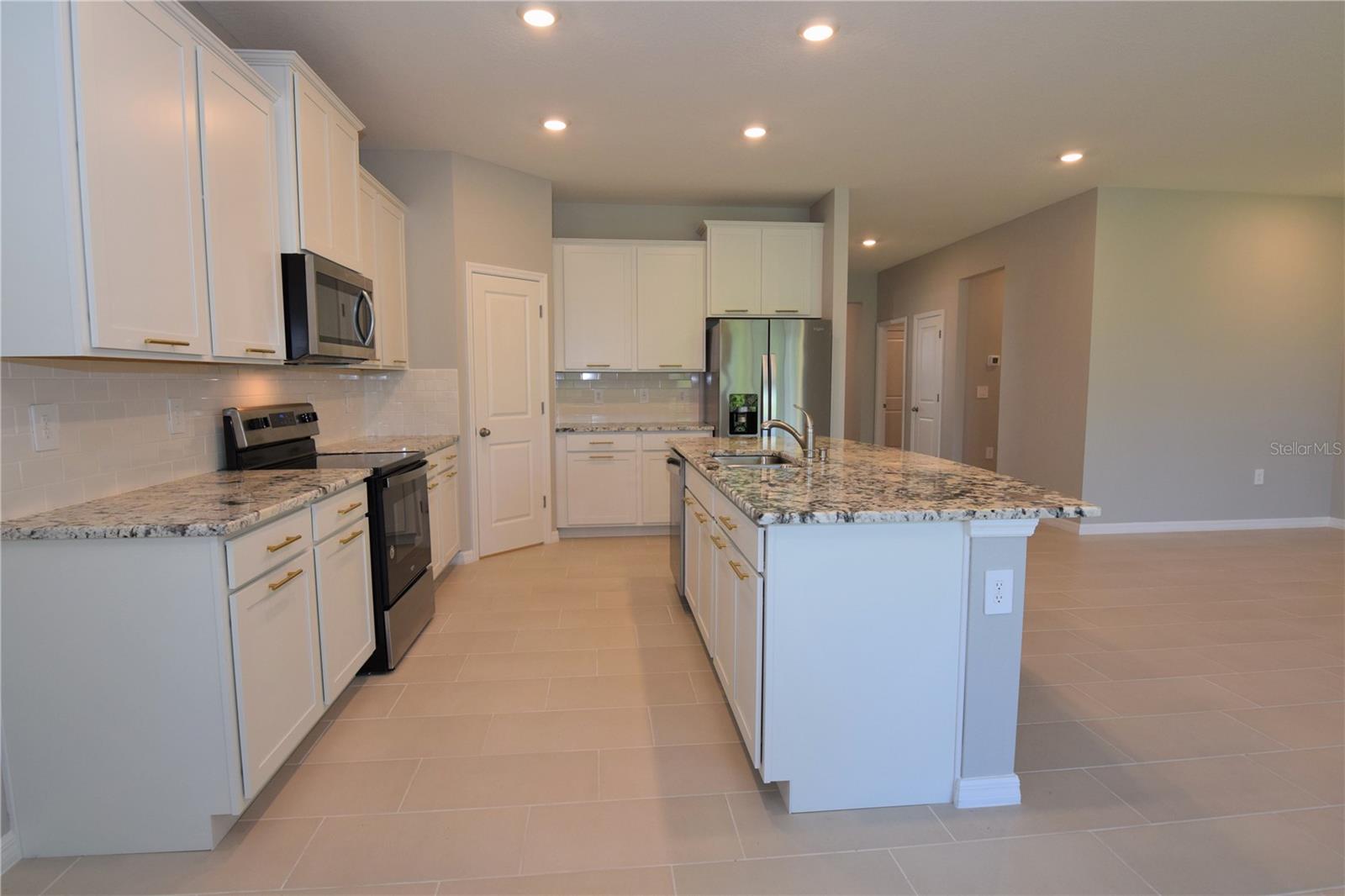 Image 3 of 26 For 2128 Midnight Pearl Drive